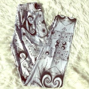 White Printed Leggings